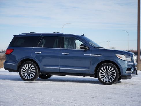 Used 2018 Lincoln Navigator Reserve w/ Technology Package image 2