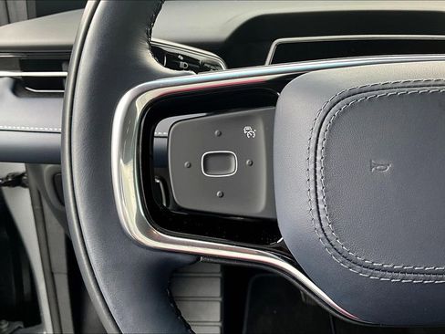 Used 2024 Lincoln Nautilus Reserve image 17