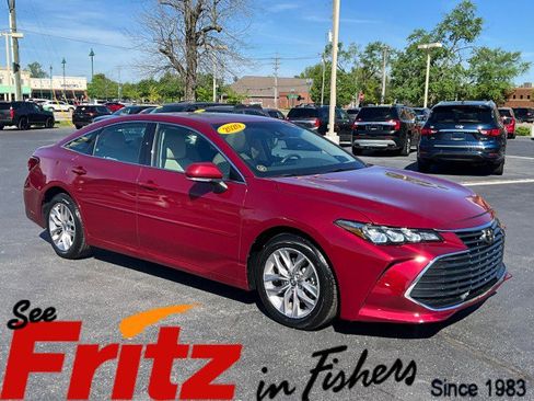 Used 2020 Toyota Avalon XLE w/ Moonroof Package image 1