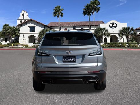 Used 2023 Cadillac XT4 Sport FWD image 3