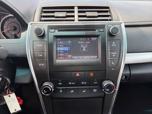 Used 2017 Toyota Camry SE FWD image 36