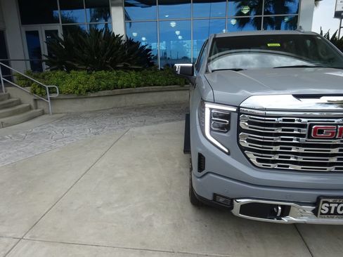 Certified 2025 GMC Sierra 1500 Denali w/ Denali Reserve Package AWD/4WD image 34