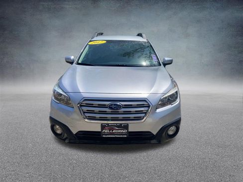 Used 2017 Subaru Outback 2.5i Premium AWD/4WD image 11