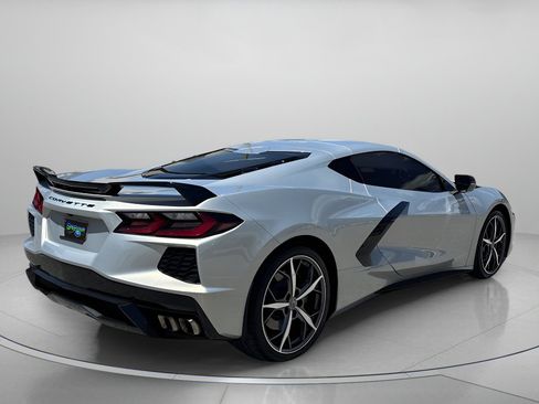 Used 2022 Chevrolet Corvette Stingray Coupe w/ 1LT RWD image 3