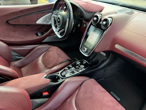 Used 2020 McLaren GT RWD image 36