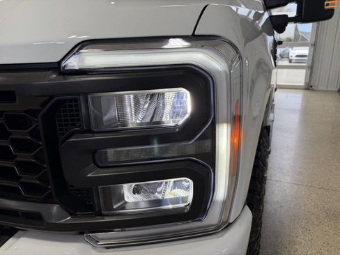 Used 2023 Ford F250 XL w/ STX Appearance Package AWD/4WD image 5