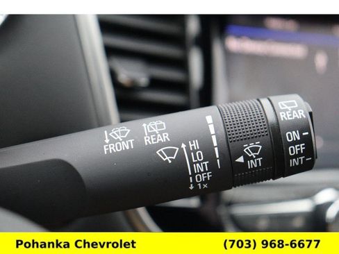 Used 2022 Chevrolet Trax LT w/ LT Convenience Package image 11