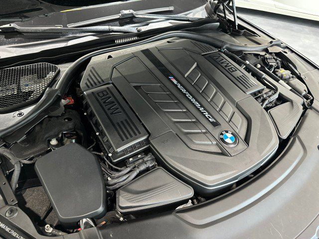 Used 2017 BMW M760i xDrive AWD/4WD image 9
