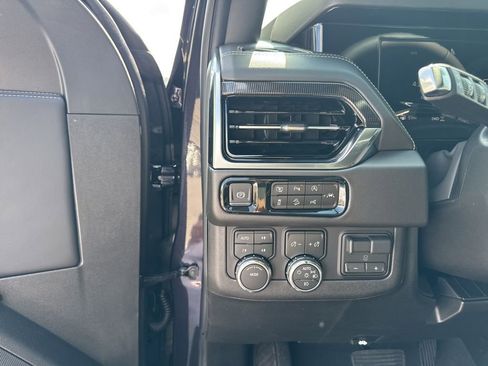 New 2026 GMC Yukon XL Elevation w/ Elevation Premium Package AWD/4WD image 14