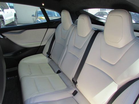 Used 2020 Tesla Model S Long Range Plus AWD/4WD image 24