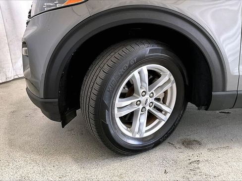 Used 2023 Ford Explorer XLT w/ Equipment Group 202A image 19