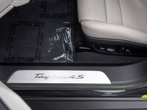 Certified 2023 Porsche Taycan 4S w/ Premium Package AWD/4WD image 25