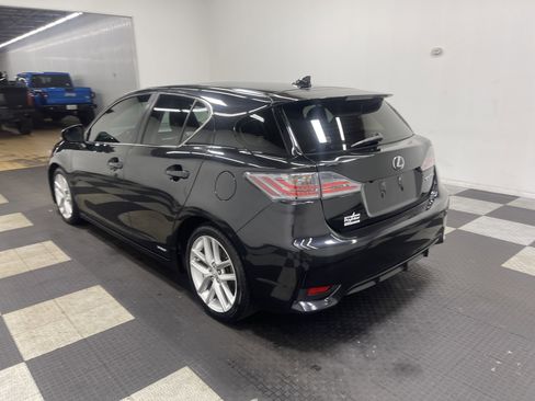 Used 2017 Lexus CT 200h w/ Accessory Package 2 image 2