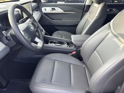 New 2026 Ford Explorer Active w/ Active Comfort Package image 10