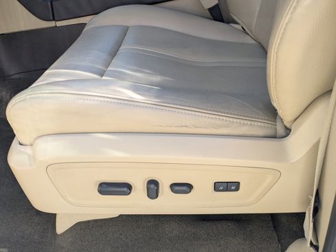 Used 2017 Lincoln Navigator Reserve image 22