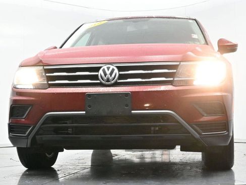 Used 2018 Volkswagen Tiguan SE w/ Panoramic Sunroof Package image 45