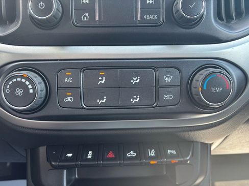 Used 2022 Chevrolet Colorado LT w/ Safety Package image 37