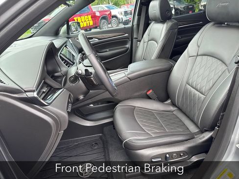 Certified 2024 Buick Enclave Avenir w/ Avenir Technology Package AWD/4WD image 10