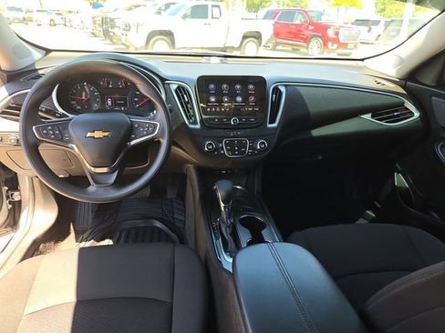Used 2024 Chevrolet Malibu LT FWD image 19