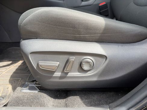 Used 2025 Toyota RAV4 XLE image 11