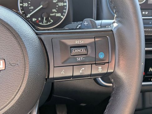 Used 2023 Nissan Rogue SV w/ SV Premium B Package image 20