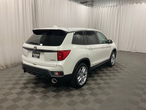 Used 2024 Honda Passport EX-L image 2