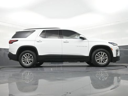 Used 2023 Chevrolet Traverse LT FWD image 29