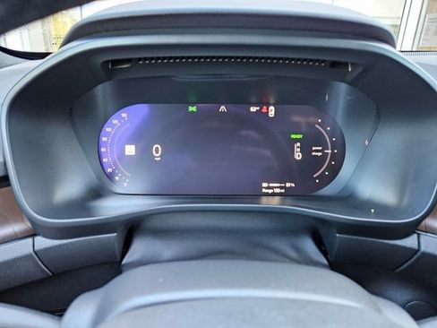 Certified 2023 Volvo C40 P8 Recharge Ultimate w/ Protection Package Premier AWD/4WD image 23