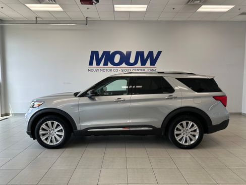 Used 2024 Ford Explorer Limited w/ Limited Technology Package AWD/4WD image 1