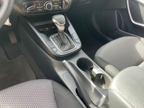 Used 2025 Kia Soul LX w/ LX Technology Package image 39