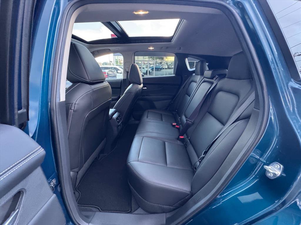 Certified 2025 Nissan Murano SL w/ Cargo Package AWD/4WD image 12