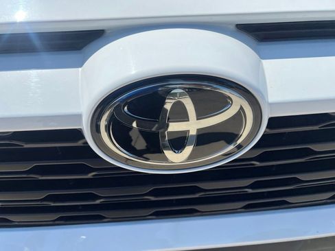 Used 2024 Toyota RAV4 XLE AWD/4WD image 19
