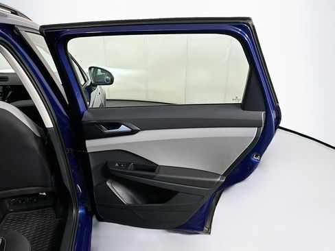 Used 2023 Volkswagen Taos S image 27