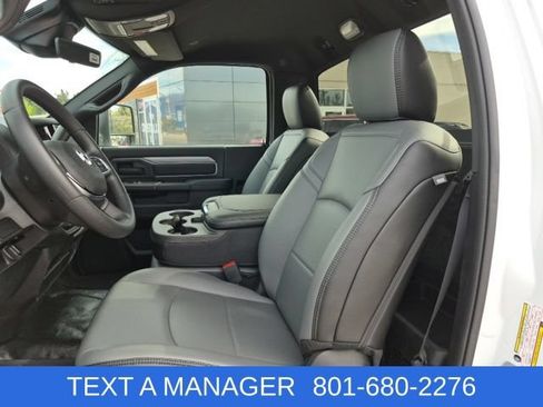 New 2026 RAM 2500 Tradesman w/ Chrome Appearance Group AWD/4WD image 15