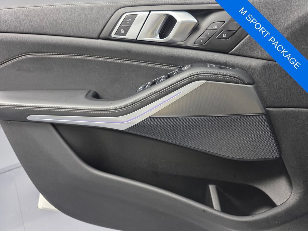 Certified 2022 BMW X5 sDrive40i w/ M Sport Package RWD image 23