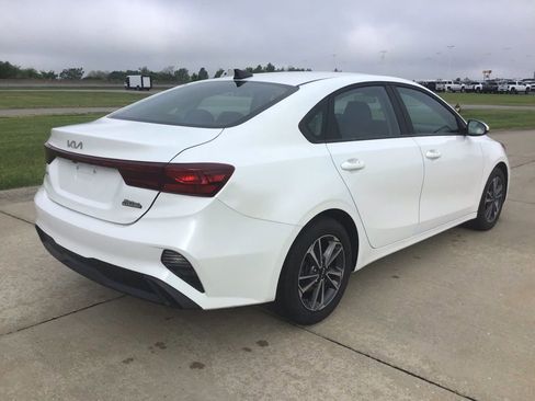 Used 2024 Kia Forte LXS FWD image 6