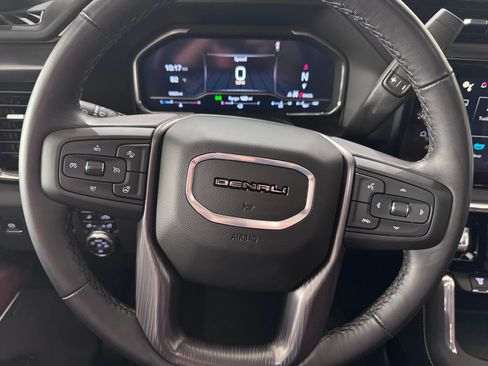 Certified 2025 GMC Sierra 2500 Denali Ultimate AWD/4WD image 15