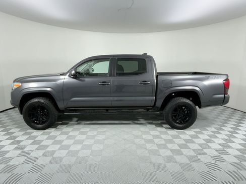 Used 2021 Toyota Tacoma SR w/ SR Convenience Package image 2