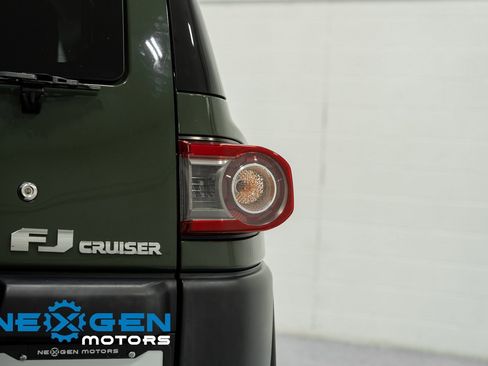 Used 2014 Toyota FJ Cruiser Base image 46