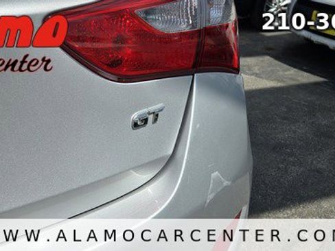 Used 2016 Hyundai Elantra GT image 12