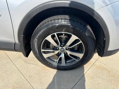 Used 2016 Toyota RAV4 XLE w/ Convenience Package AWD/4WD image 9