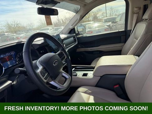 Used 2024 Ford Expedition Max XLT image 8