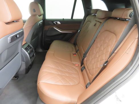 Used 2026 BMW X5 xDrive50e w/ Executive Package image 22