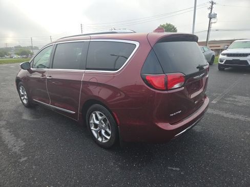 Used 2018 Chrysler Pacifica Limited FWD image 13
