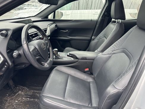 Used 2019 Lexus UX 250h F Sport image 3