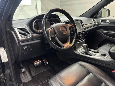Used 2019 Jeep Grand Cherokee Limited AWD/4WD image 14