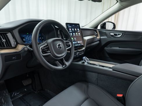 New 2026 Volvo XC60 B5 Plus w/ Climate Package image 12