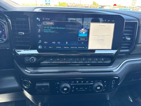 Used 2024 Chevrolet Silverado 1500 ZR2 image 18