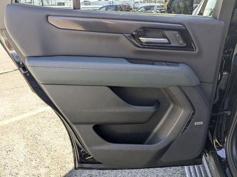 New 2026 GMC Yukon AT4 w/ AT4 Premium Plus Package image 30