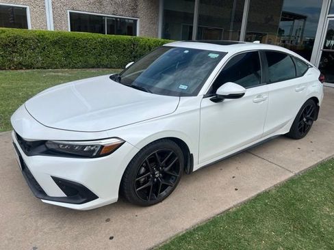 Used 2023 Honda Civic Sport Touring image 2